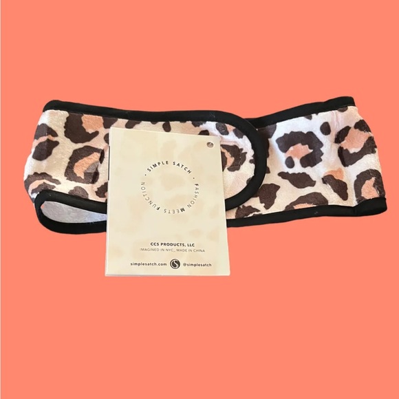 SIMPLE SATCH Spa Headband In Leopard NWT - Picture 2 of 5